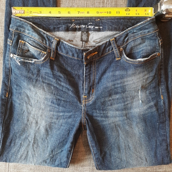 Kenneth Cole Distressed Skinny Jeans •Size 29• - Picture 5 of 10